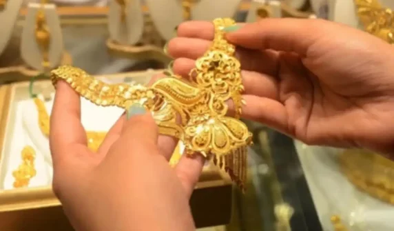 سونے کی قیمت میں ہزاروں روپے کی اچانک کمی