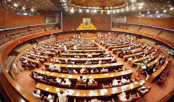 اگلے مالی سال سے سندھ اسمبلی کے ارکان کی تنخواہوں اور مراعات میں اضافے کا امکان