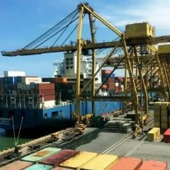 سیز فائر کے بعد کراچی بندرگاہ پر تجارتی سرگرمیاں معمول کے مطابق، 24 گھنٹوں میں 19 بحری جہاز لنگر انداز