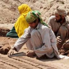 پاکستان سمیت دنیا بھر میں آج عالمی یوم مزدور منایا جارہا ہے