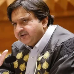 پنجاب اسمبلی میں وزراء اور سیکریٹریز کی غیر حاضری پر اسپیکر برہم، اجلاس ملتوی