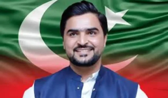 پی ٹی آئی رہنما میاں عباد فاروق کوٹ لکھپت جیل سے رہا، کارکنوں کا پرجوش استقبال