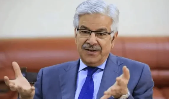 طالبان رجیم کو ختم کرنے کیلئے پاکستان کو پوری طاقت استعمال کرنے کی ضرورت نہیں، وزیردفاع