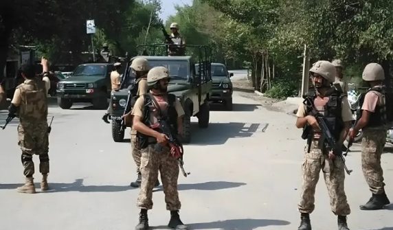 بلوچستان: سیکیورٹی فورسز کا بڑا آپریشن — 18 دہشتگرد ہلاک، بھاری اسلحہ برآمد