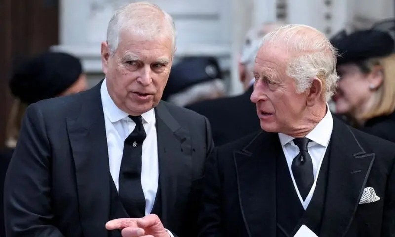 جنسی ہراسانی کے الزامات: شاہ چارلس نے چھوٹے بھائی سے پرنس کا لقب واپس لے لیا