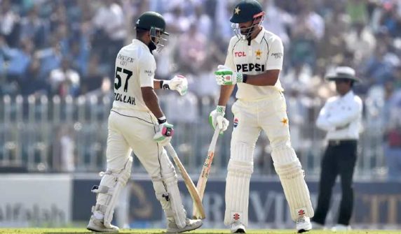 راولپنڈی ٹیسٹ کا پہلا روز ختم پاکستان نے 5 وکٹوں کے نقصان پر 259 رنز بنالیے