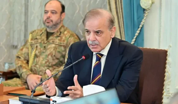 وفاقی حکومت کا غیر قانونی افغان مہاجرین کو فوری واپس بھیجنے کا فیصلہ