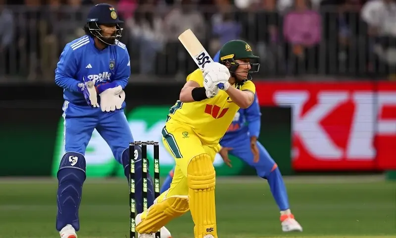 پرتھ میں بھارتی بیٹنگ لائن کا پول کھل گیا، آسٹریلیا نے پہلا ون ڈے آسانی سے جیت لیا