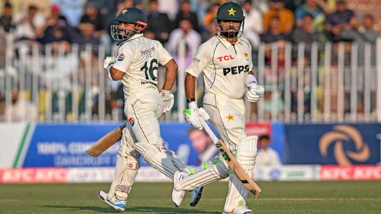 پنڈی ٹیسٹ کا تیسرا روز ختم پاکستان نے دوسری اننگز میں 4 وکٹوں پر 94 رنز بنالیے