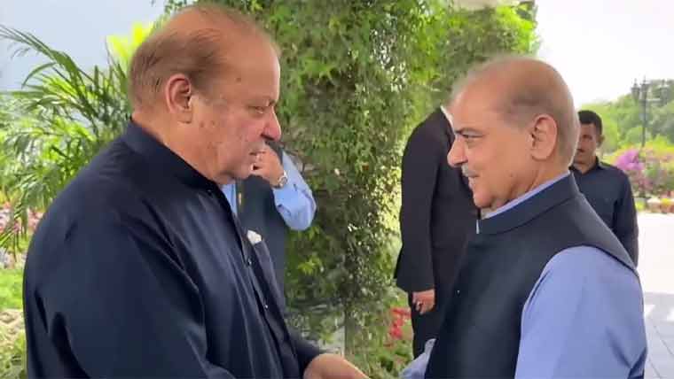 شہباز شریف کی جاتی امرا آمد، سابق وزیراعظم نواز شریف سے ملاقات