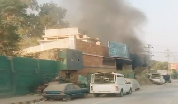 پشاور سی ٹی ڈی تھانے میں شارٹ سرکٹ سے دھماکا، ایک اہلکار شہید، دو زخمی