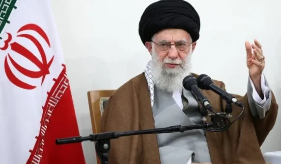 ایران اور امریکا کے درمیان تعاون ناممکن، جب تک واشنگٹن اسرائیل کی حمایت جاری رکھے گا آیت اللہ خامنہ ای