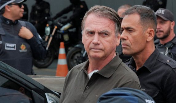 برازیل کے سابق صدر بولسونارو کی بغاوت کیس میں سزا پر عمل درآمد شروع