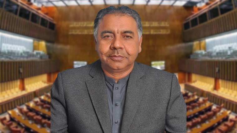 فوج کی وجہ سے ترمیم کے حق میں ووٹ دیا، سیف اللہ ابڑو سینیٹ نشست سے مستعفی