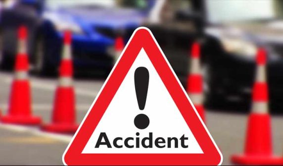 لاہور میں باراتیوں کی بس ٹرالر سے ٹکرا گئی، 4 افراد جاں بحق،19زخمی