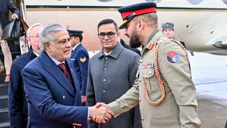 وزیرخارجہ اسحاق ڈار شنگھائی تعاون تنظیم کے اجلاس میں شرکت کیلئے ماسکو پہنچ گئے