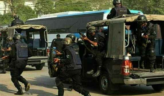 پشاور میں سکیورٹی فورسز کی مشترکہ کارروائی، خود کش حملہ آور،سہولت کار گرفتار