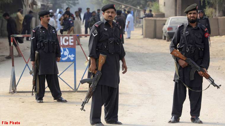 ہنگو میں دہشتگردوں کا حملہ، فائرنگ کے تبادلے میں 3 پولیس اہلکار شہید