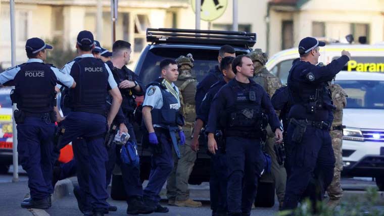 سڈنی بیچ فائرنگ حملہ آور باپ بیٹا نکلے، ملک بھر میں آج یوم سوگ کا اعلان