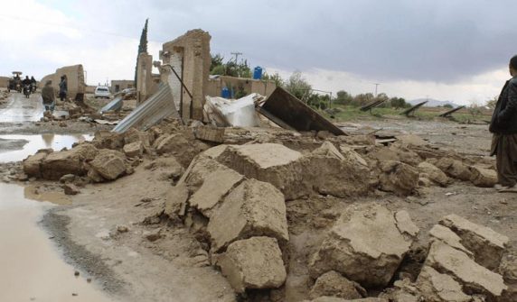 ملک کے مختلف حصوں میں بارش اور برفباری، سردی کی شدت میں اضافہ