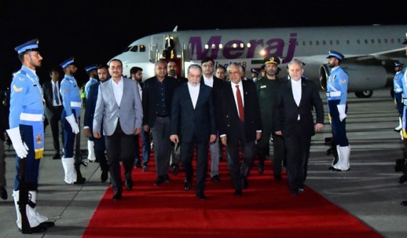 ایران کے وزیر خارجہ عباس عراقچی کی قیادت میں ایرانی وفد اسلام آباد پہنچ گیا