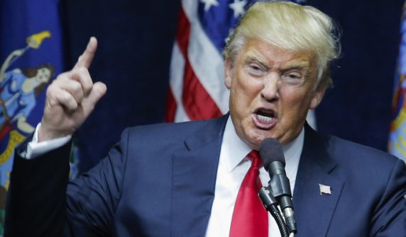 ایران جنگ کے دورانیے سے متعلق سوالات، صدر ٹرمپ ایک بار پھر صحافیوں پر برہم ہو گئے