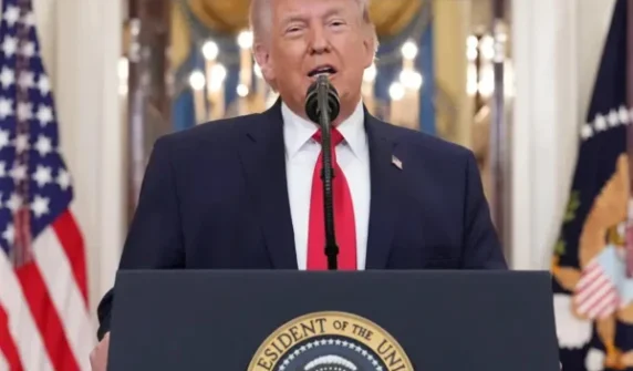 آبنائے ہرمز کی ناکہ بندی، ایران کو ٹول دینے والے جہازوں کو گزرنے کی اجازت نہیں ہوگی، ڈونلڈ ٹرمپ