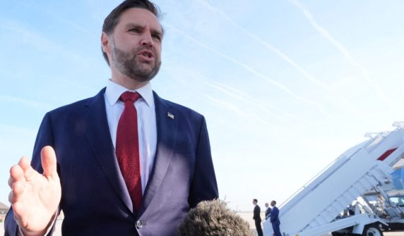 اسلام آباد امن مذاکرات؛ امریکی نائب صدر پاکستان کیلیے روانہ؛ ایرانی وفد بھی تیار