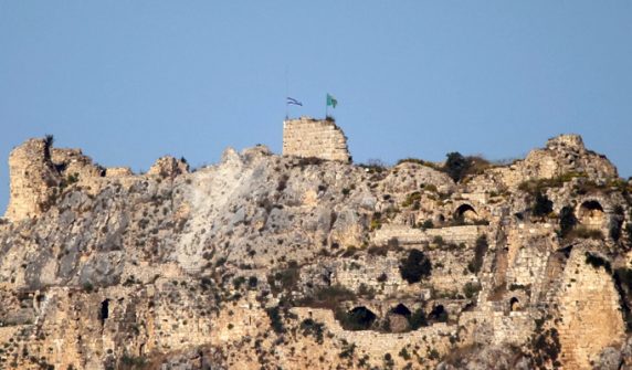 اسرائیلی فوج کی جنوبی لبنان میں پیش قدمی، تاریخی الشقیف قلعے پر اسرائیلی پرچم لہرا دیا