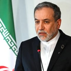آبنائے ہرمز کے قریب غیر ملکی افواج خطرے میں ہیں، عباس عراقچی