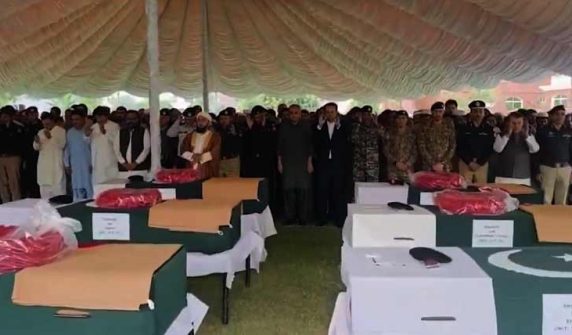 پشاور میں شہید 6 ایف سی اہلکاروں کی نماز جنازہ ادا