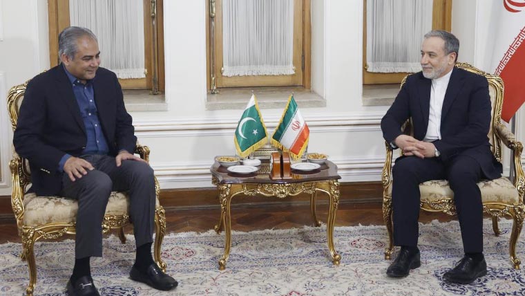 محسن نقوی کی عباس عراقچی سے ملاقات، امریکا ایران مذاکراتی عمل پر تبادلہ خیال