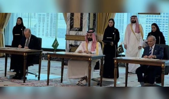 ایک ملک پر حملہ تینوں پر حملہ تصور کیا جائیگا، سعودیہ، پاکستان اور ترکیہ کے درمیان دفاعی معاہدہ ہوگیا